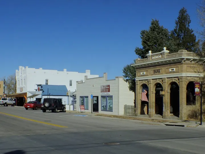 Main Street in Elizabeth with the 1907 First National Bank building on the right